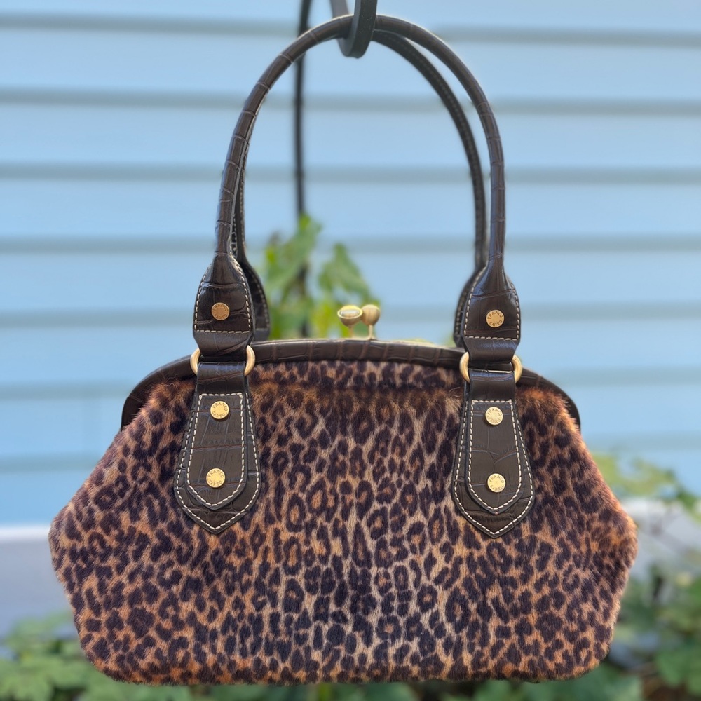 Franco Sarto pinch clasp top closure handbag